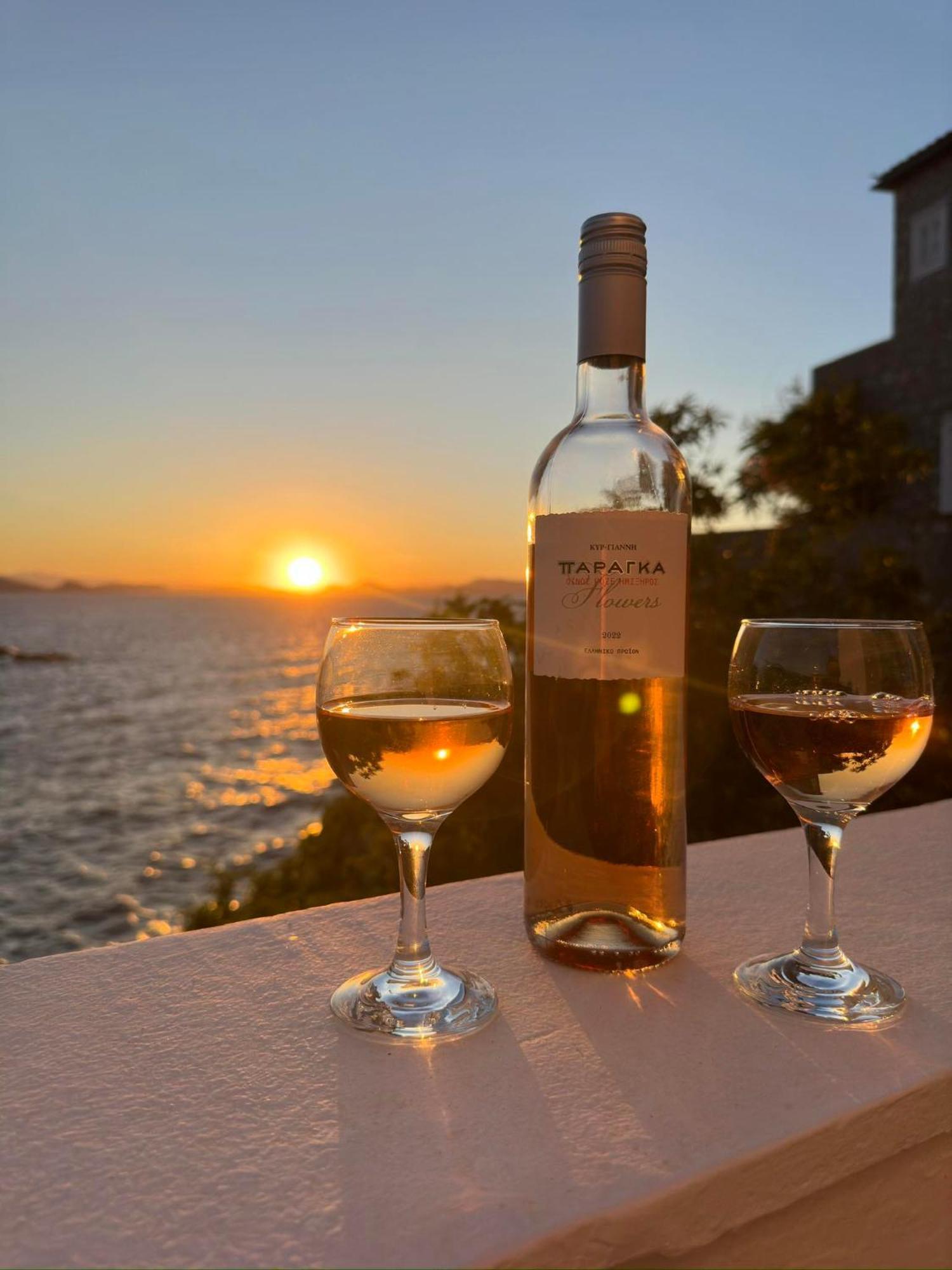 Sunset View Lejlighed Hydra  Eksteriør billede